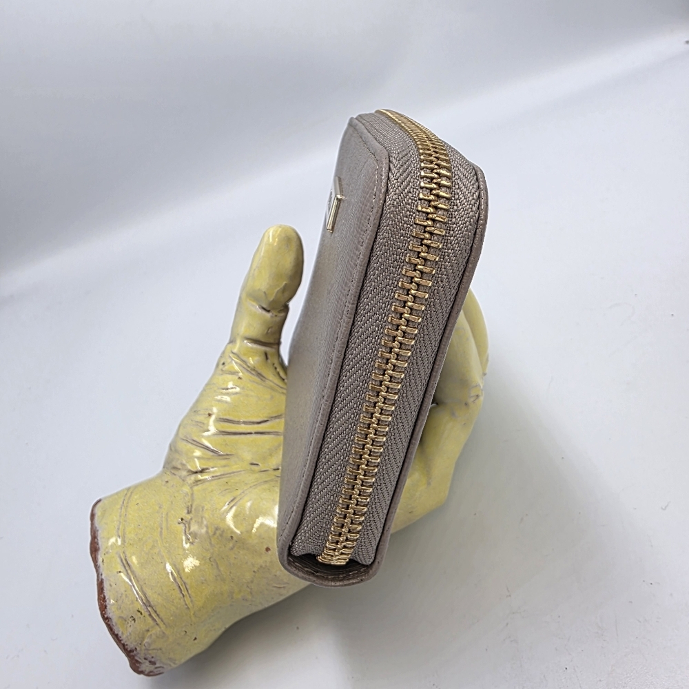 Furla Gray Saffiano Leather Zip Around Wallet Clutch Gold Hardware Excellent! - Picture 3 of 10
